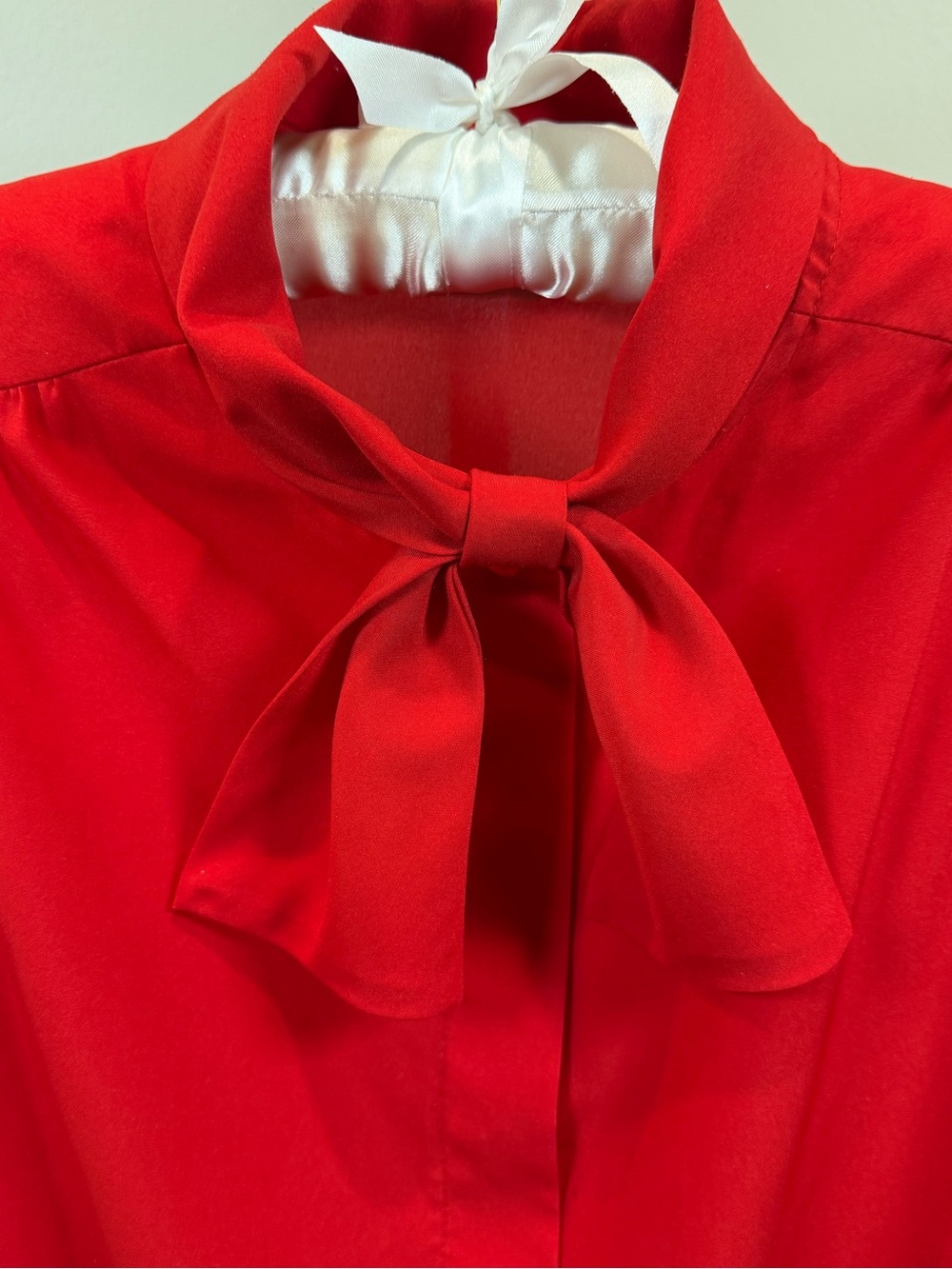 Vintage Plus Jonquil Judy Bond Co. Pussybow Blouse Red Tie Neck Size 18